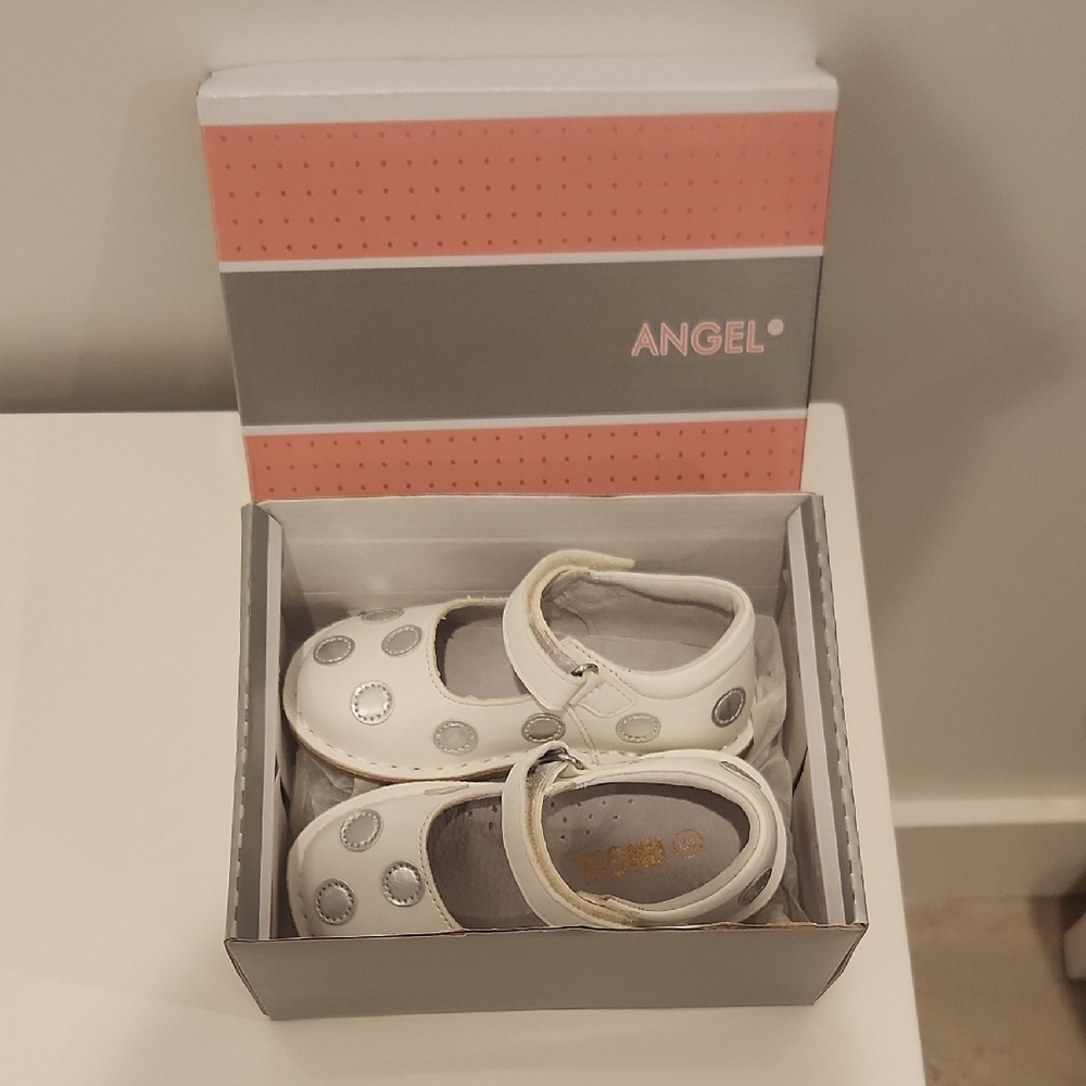 Angel White Girls Dress Shoes with Silver Accents